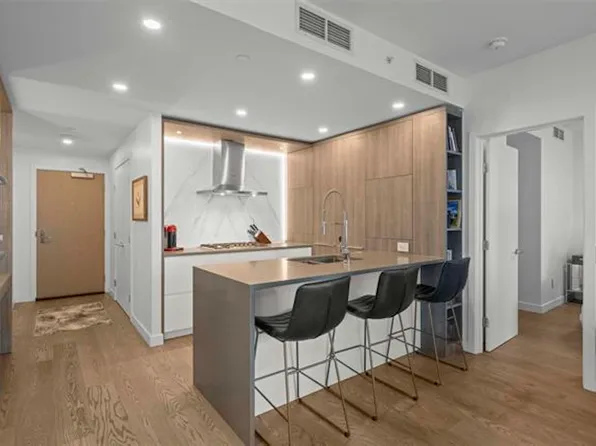 15165 Thrift Ave #501, White Rock, BC V4B 2J4