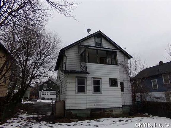 2nd image of 217 Rockland Ave