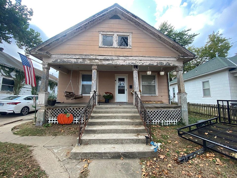 1st image of 219 S D St