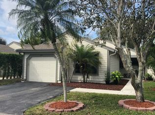 2547 Bedford Mews Dr, Wellington, FL 33414