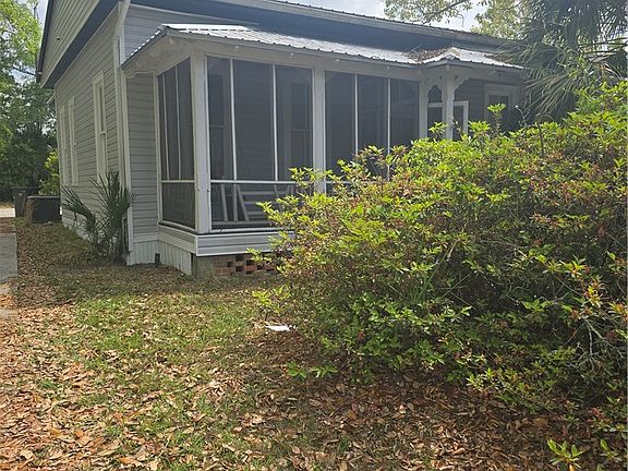 2nd image of 1500 Clough St