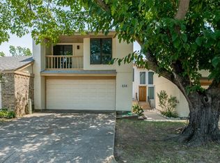 826 Pebble Beach Dr, Garland, TX