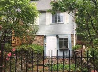 233 Walnut Rd, Lake Peekskill, NY 10537