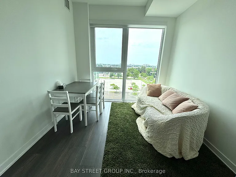 1037 The Queensway #607 — Photo 9
