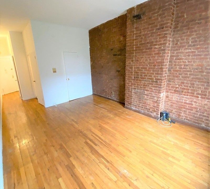 2nd image of 473 Columbus Ave #2W
