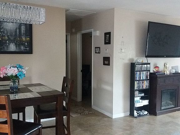 Dinning room/Hallway
