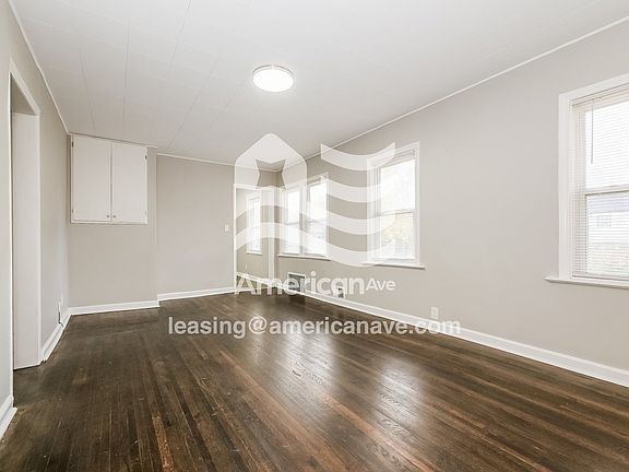 707641_005_wm_-_living_room_13316491.jpg