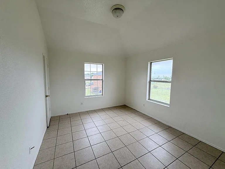 1210 Industrial Blvd #A — Photo 17