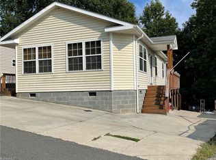 203 Cardinal Dr, New London, NC 28127