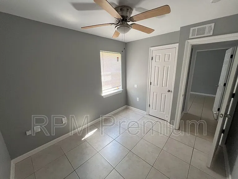 5143 Baker Blvd #B — Photo 15