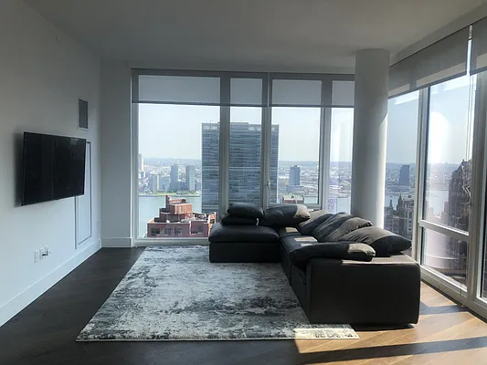 Rented by First Contact NYC | media 6