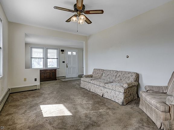 3rd image of 618 Washington Ave