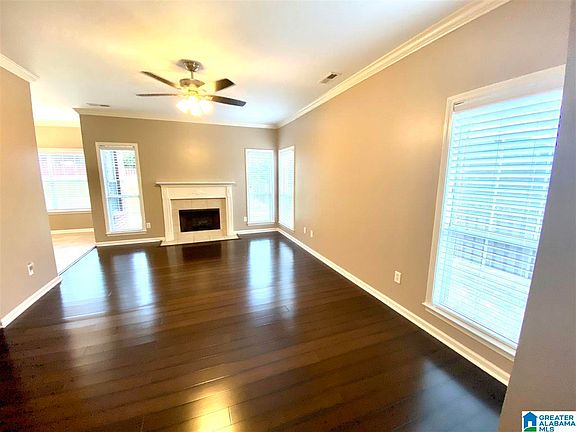 3rd image of 143 Ashford Dr