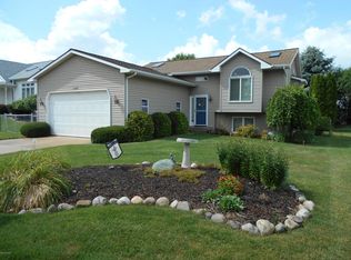 3089 Beckie Dr SW, Wyoming, MI 49418
