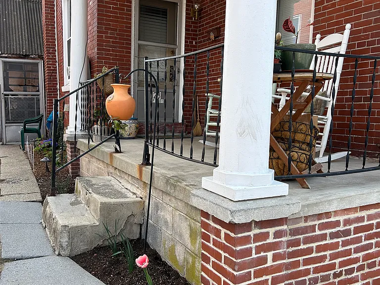 23 N Poplar St #101 — Photo 3
