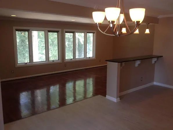 405 Garwood Dr, Cherry Hill, NJ 08003
