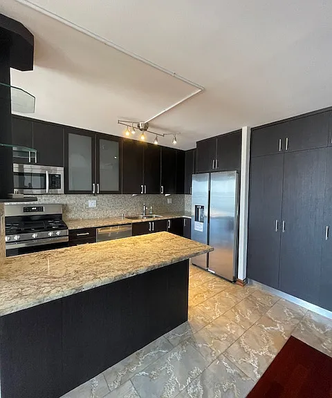 501 Surf Ave #21 — Photo 2