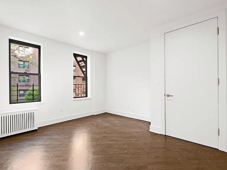 226 E 70th St #3C — Photo 6