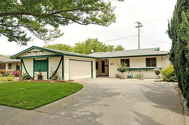 1st image of 855 Ironwood Dr