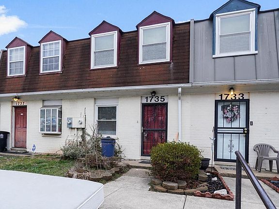 2nd image of 1735 Village Green Dr Unit Z-44