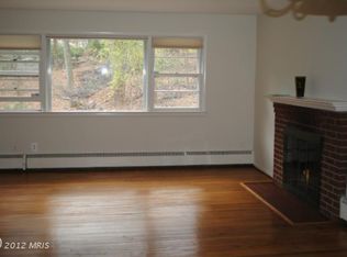 9334 Campbell Rd, Vienna, VA 22182