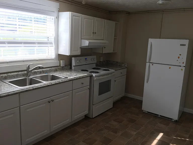 4568 Old Clear Creek Rd — Photo 11