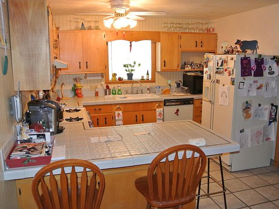 5th image of 944 E Jewel Ln