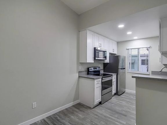 4th image of 4142 Georgia St #4