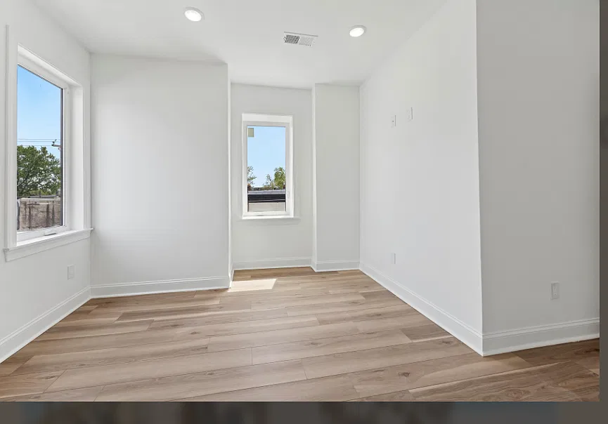 2 bed, 1000 sqft, $1,650 — Photo 3