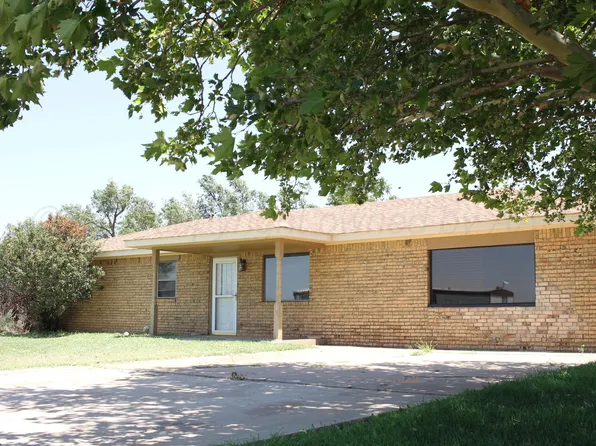 708 N Arizona St, Shamrock, TX 79079