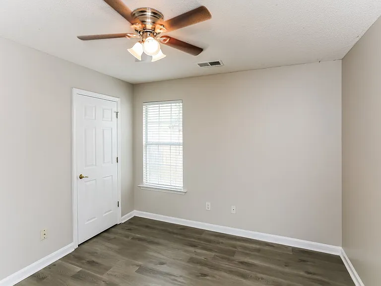 1142 Red Fern Cir W — Photo 15