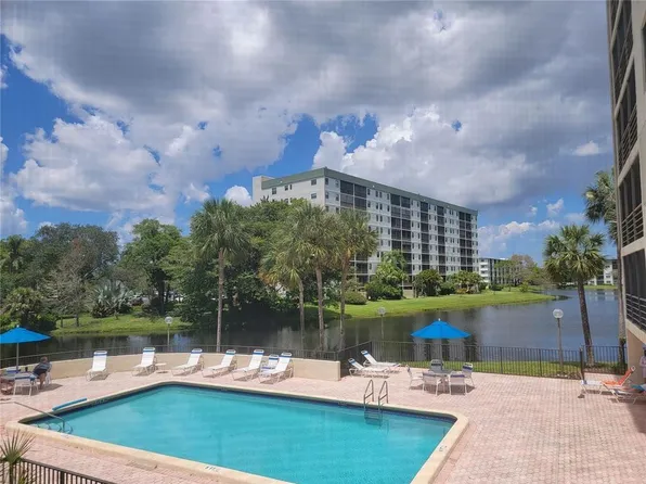 2307 S Cypress Bend Drive #208A, Pompano Beach, FL 33069