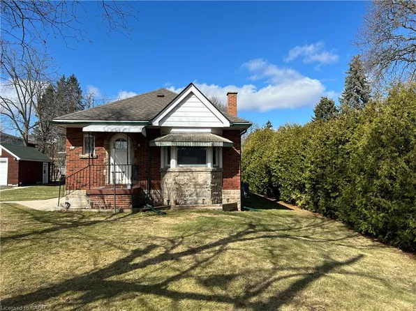 90 Osler Dr, Hamilton, ON L9H 4B5