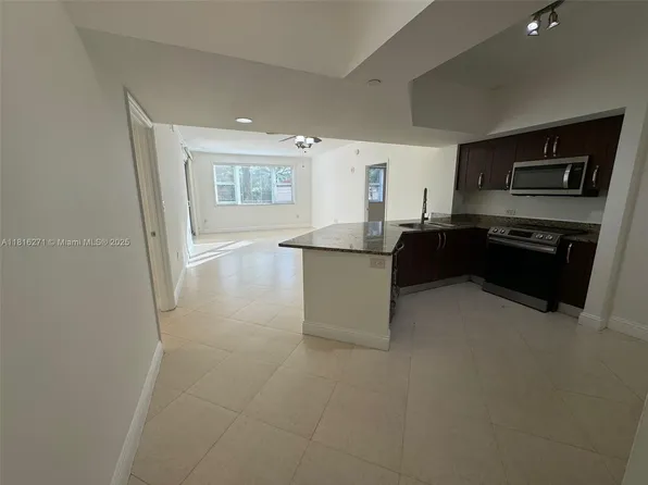 19900 E Country Club Dr APT 209, Aventura, FL 33180