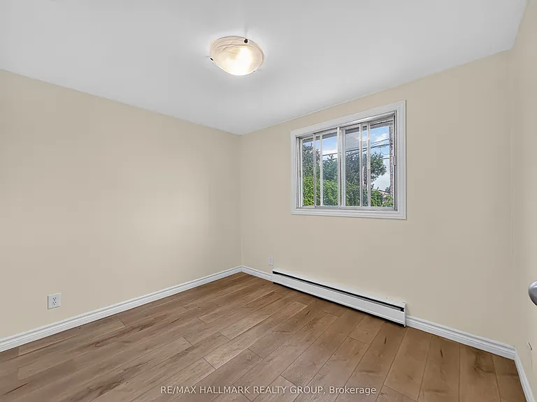 295 Amiens St — Photo 24
