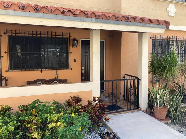 2765 W 61st Pl APT 102, Hialeah, FL 33016