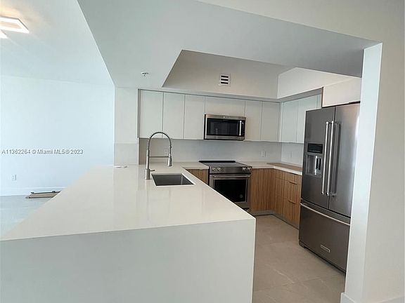 4th image of 16699 Collins Ave APT 2208