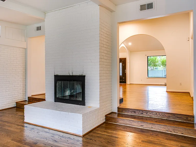 5815 Walnut Hill Ln — Photo 12