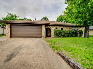 5421 Prince Dr, Lake Dallas, TX 75065