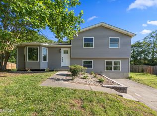 1226 Amber Meadows Cir, Knoxville, TN 37932