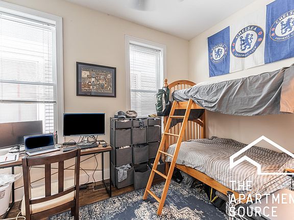 5th image of 2619 N Southport Ave #1S