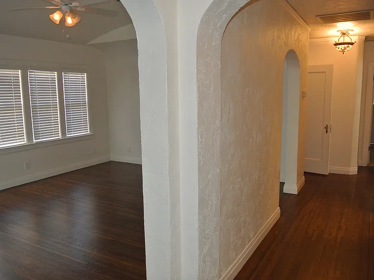 1341 Maple St — Photo 11