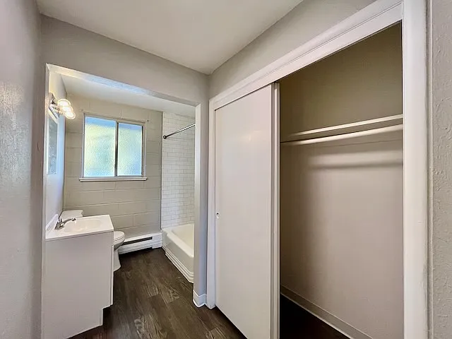 Studio, 400 sqft, $1,100 — Photo 4