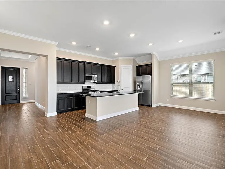 2403 Madera Landing Ln — Photo 4