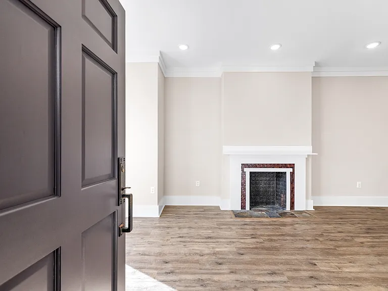52 Q St NE #1 — Photo 17