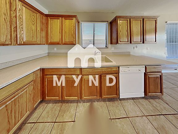 5th image of 2105 E Grand Canyon Dr