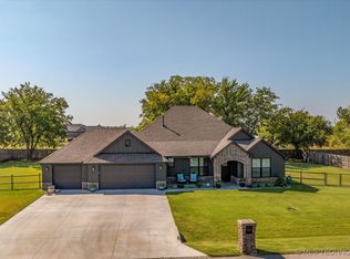 7116 E 141st St N, Collinsville, OK 74021