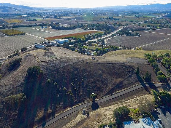 2nd image of 7365 Pacheco Pass Hwy