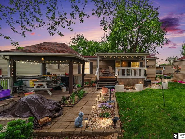 12803 Aurora Plz, Omaha, NE 68164