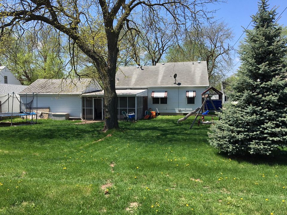 2nd image of 2610 S Coral St